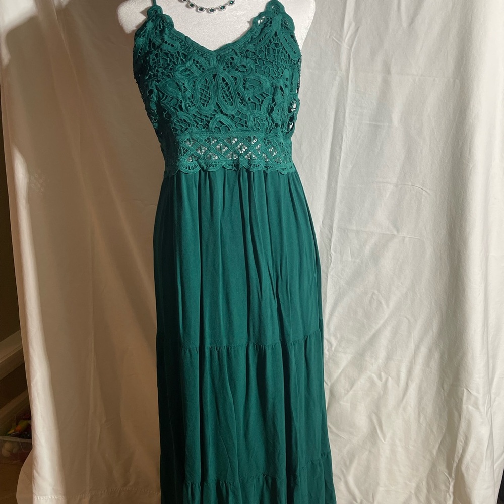 Women’s green maxi dress size small, casual or dressy occasions
